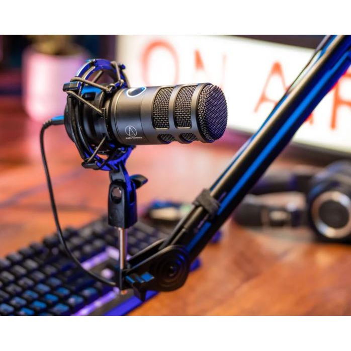 Audio Technica AT2040 USB HyperCardioid Dynamic Podcast Microphone