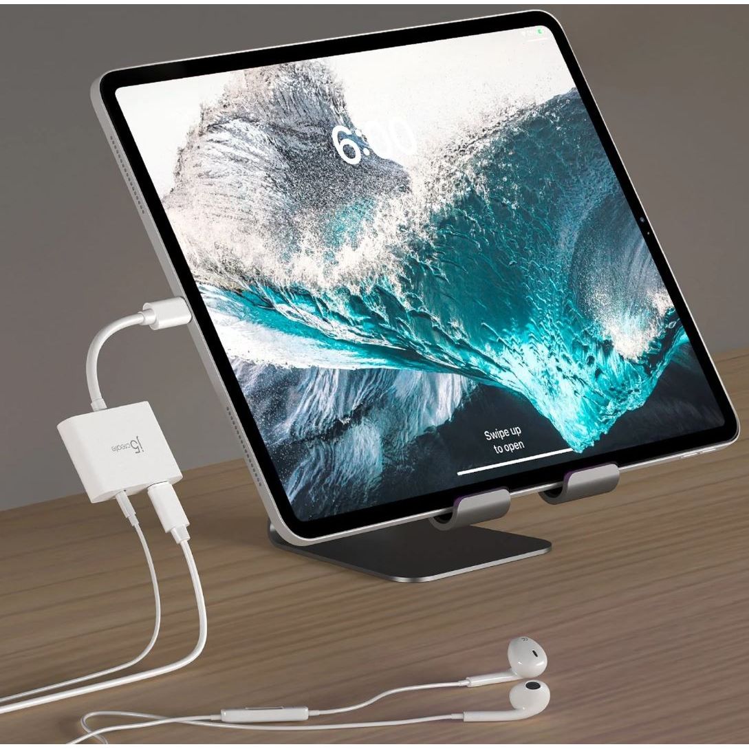 J5Create JCA122 USB-C to 3.5mm Audio Adapter with Power Delivery